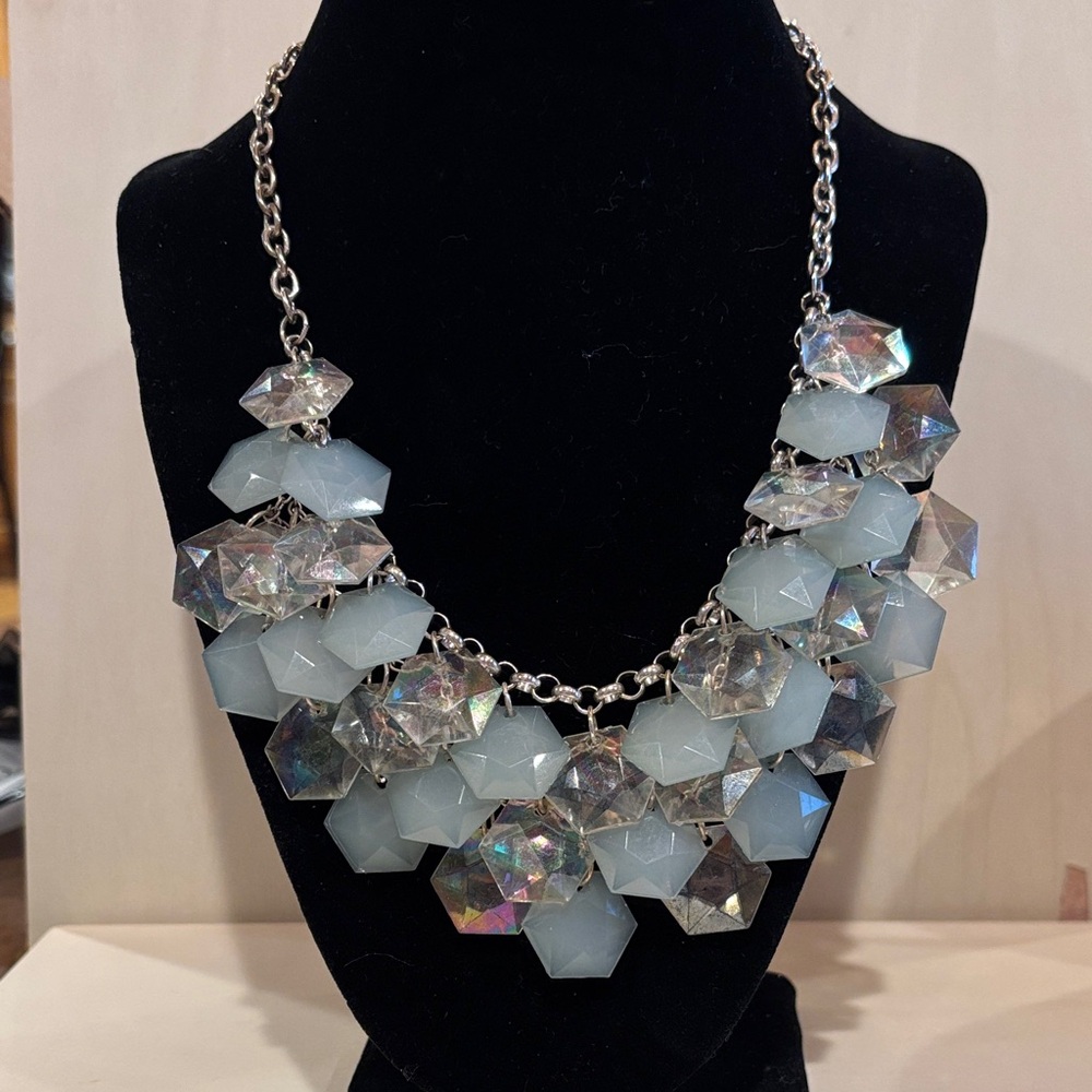 Elegant Silver Toned and Iridescent Acrylic Beaded Necklace. Size 16” to 18”